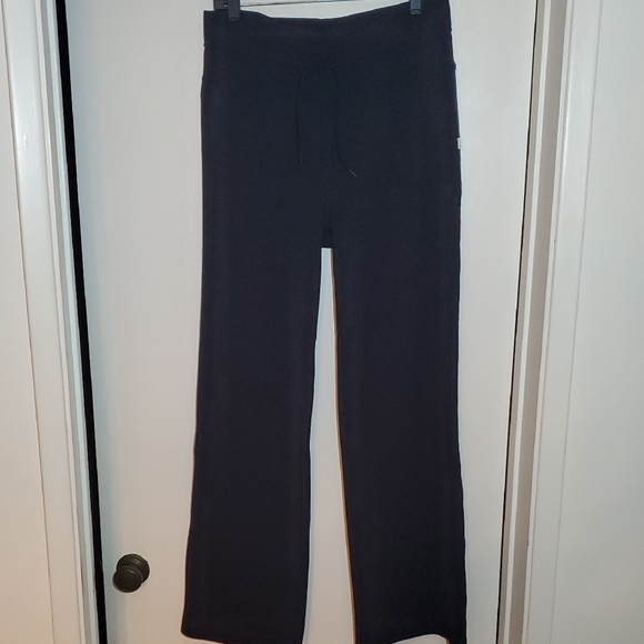 Vuori Daily Wideleg Pants - Picture 3 of 5